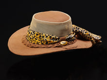 Load image into Gallery viewer, Indiana - Mesh with detachable Scarf

